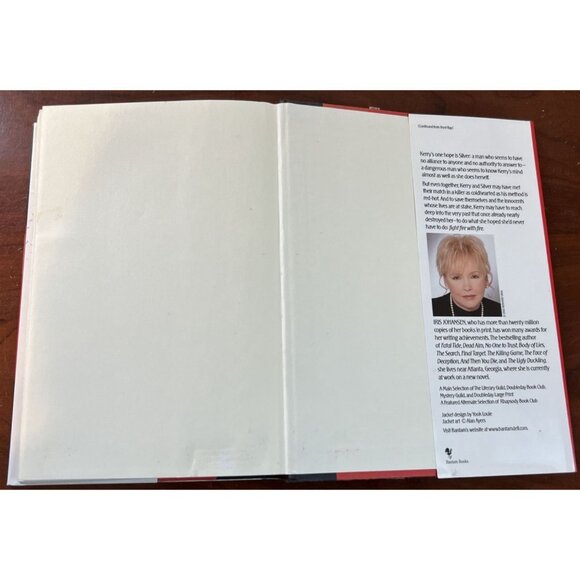 Lot of 2 Iris Johansen Romantic Thriller Hardcover Books Firestorm Storm Cycle - Picture 7 of 11